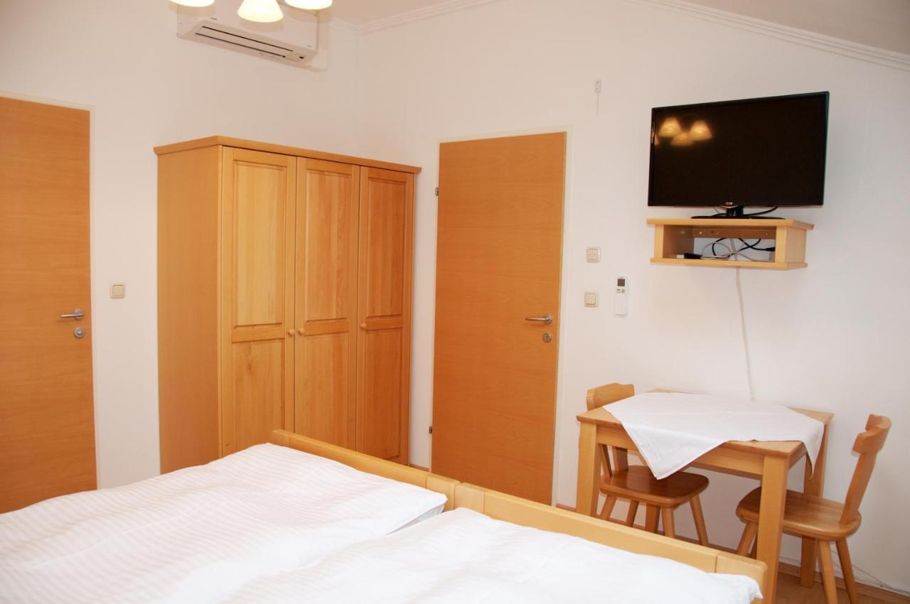 Privatzimmer Familie Schwarz Viyana Dış mekan fotoğraf